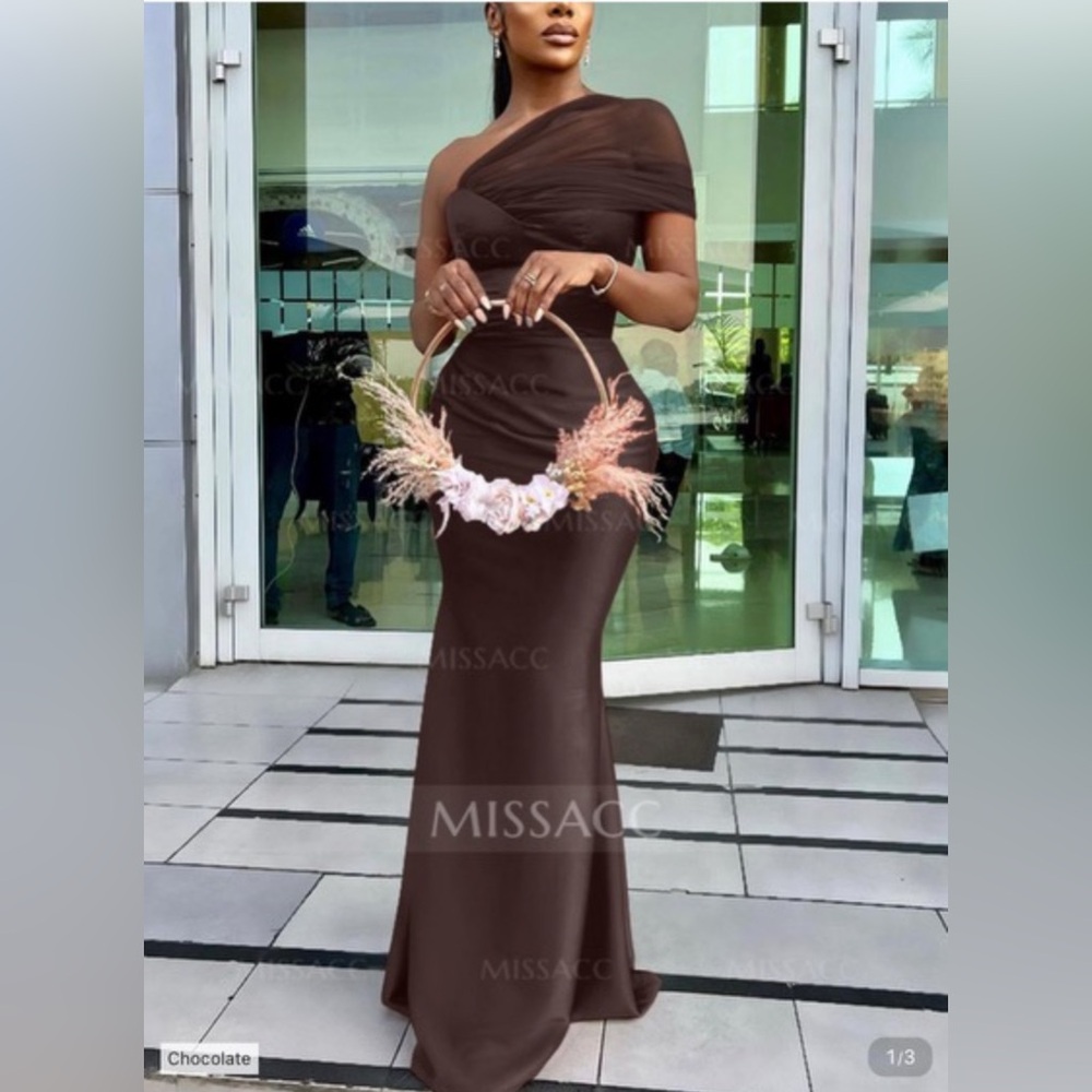 Elegant Brown One-Shoulder Dress